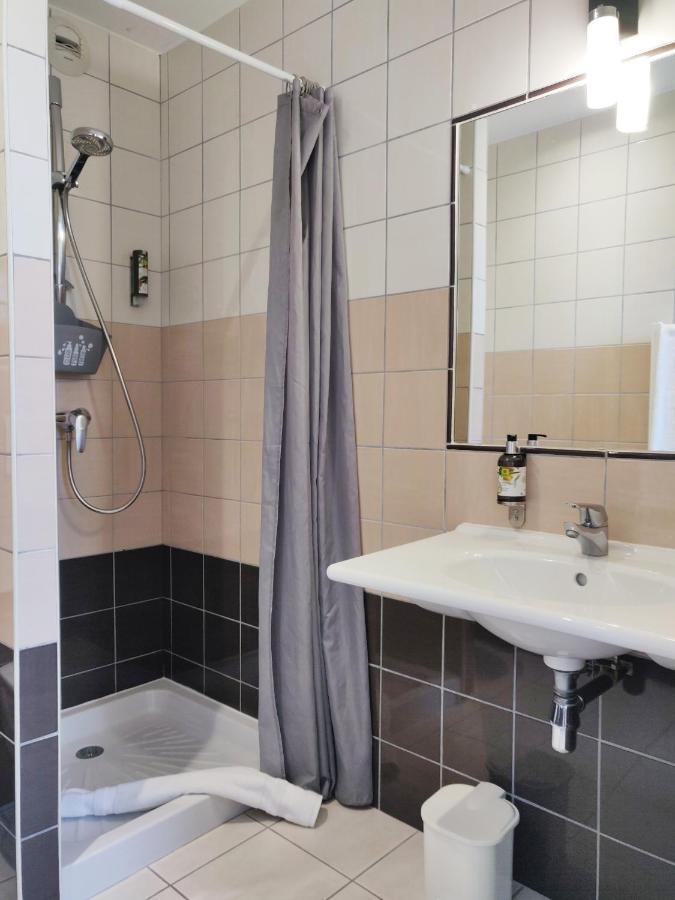 Logis Hotel Le Richelieu - Royan Atlantique Saujon Kültér fotó