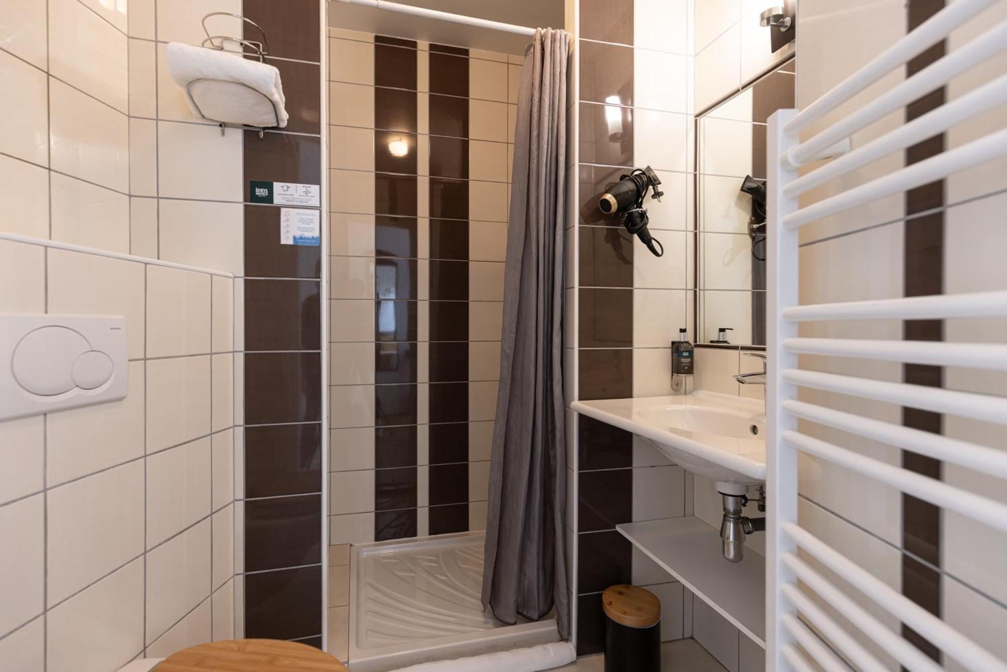 Logis Hotel Le Richelieu - Royan Atlantique Saujon Kültér fotó