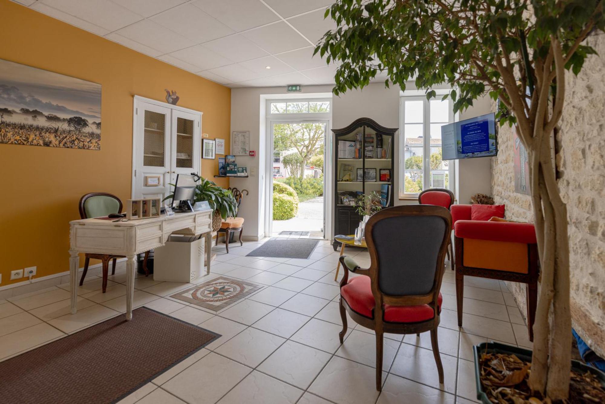 Logis Hotel Le Richelieu - Royan Atlantique Saujon Kültér fotó